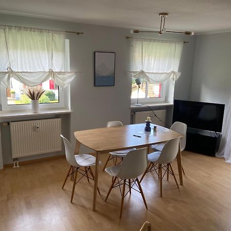 Modern Eingerichtete Wohnung Mit 2 Schlafzimmern برغن المظهر الخارجي الصورة