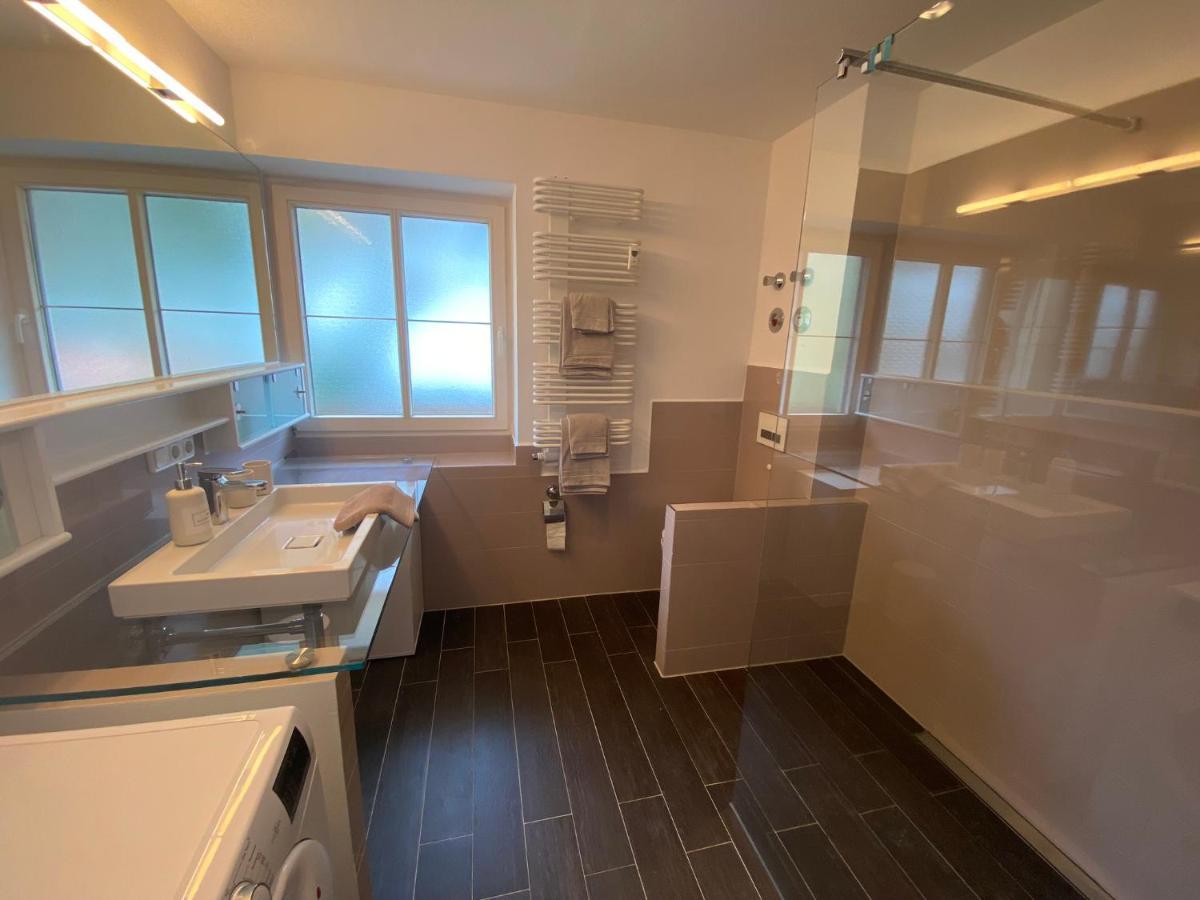 Modern Eingerichtete Wohnung Mit 2 Schlafzimmern برغن المظهر الخارجي الصورة