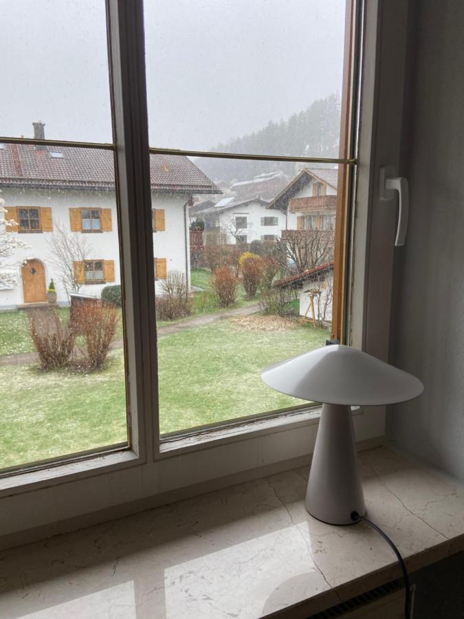 Modern Eingerichtete Wohnung Mit 2 Schlafzimmern برغن المظهر الخارجي الصورة